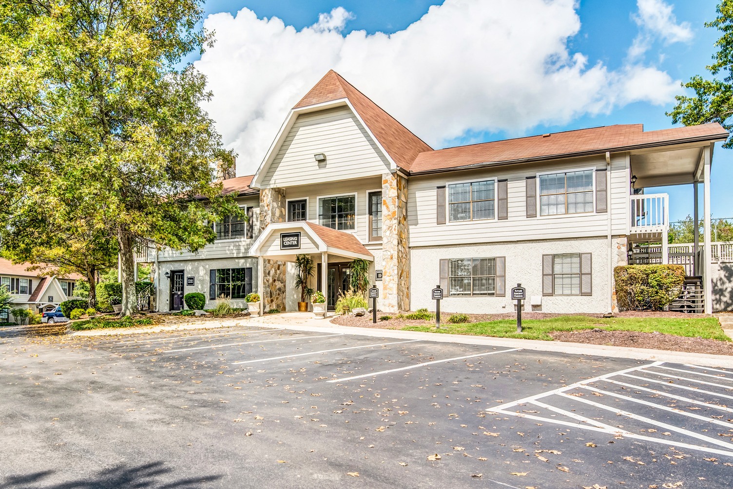 Photos and Video of Bellevue Heights Apartments in Nashville, TN